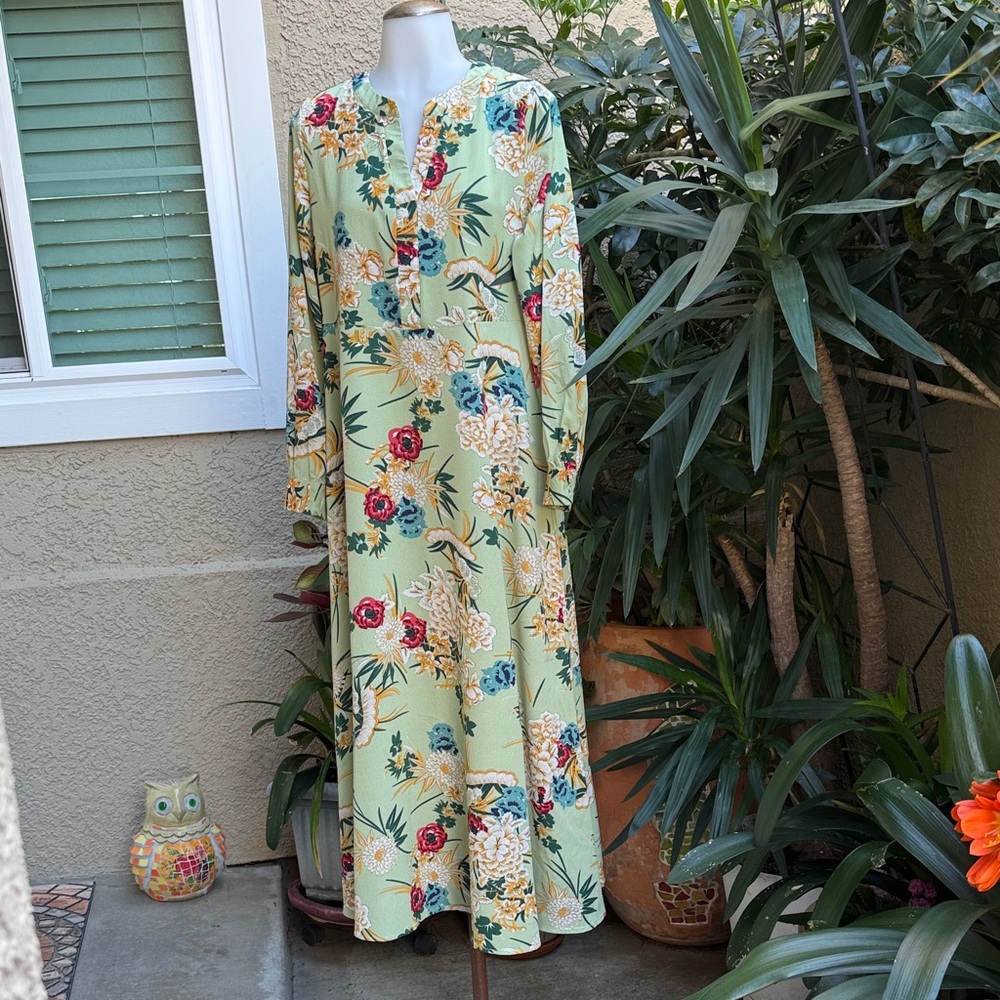 Vintage Floral Long Sleeve Maxi Dress - Light Green